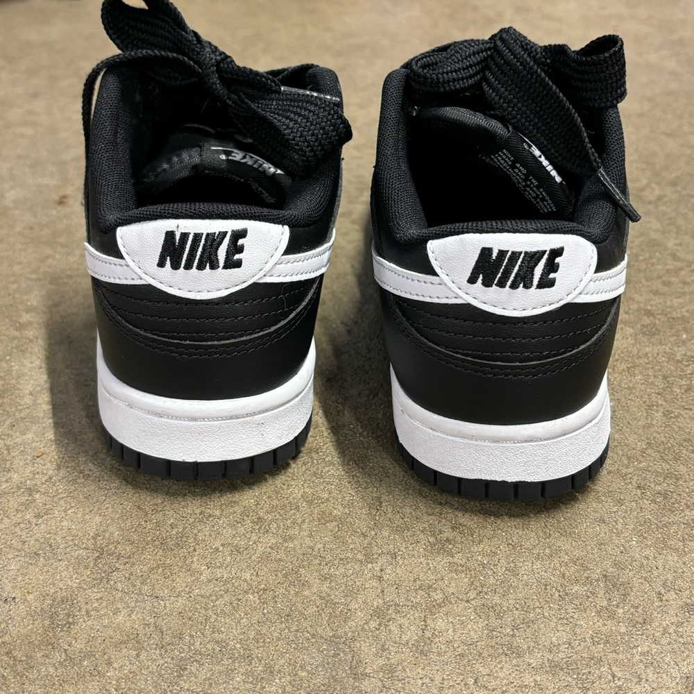 Nike Dunks - Picture 3 of 4